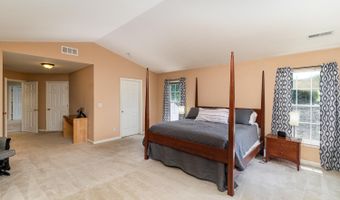 5660 Miss Royal Pass Dr, Miami, OH 45140
