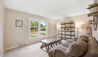 727 22nd Ave SW, Altoona, IA 50009