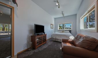 67422 Trout Ln, Bend, OR 97703