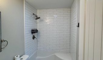 13100 Lorraine Rd, Biloxi, MS 39532