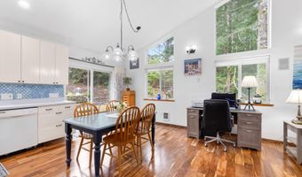 142 S QUADRANT St, Rockaway Beach, OR 97136