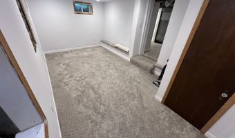 17 N Iowa Ave, Addison, IL 60101