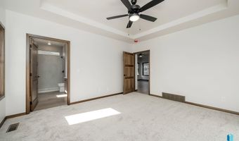 2413 E Tinley St, Brandon, SD 57005