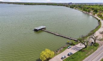 8204 Brownsville Ln, Bethany, OK 73008