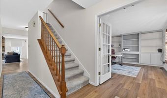 1428 Cedar Bluff Dr, Ballwin, MO 63021
