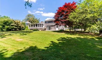 36 Roosevelt Dr, Bristol, RI 02809