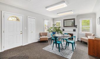 570 S Maple Rd, Ann Arbor, MI 48103
