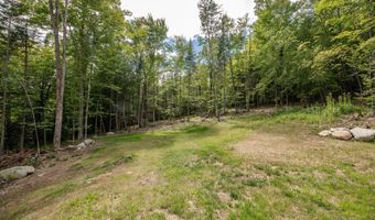 8 Magnolia Ln, Starks, ME 04911