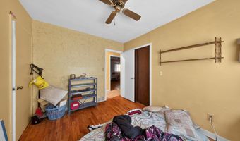178 W SHELLEY Dr, Claymont, DE 19703