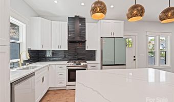 18 Winterhawk Dr, Arden, NC 28704