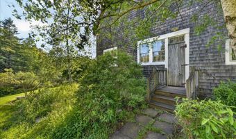 18 Cobb Rd, Belfast, ME 04915