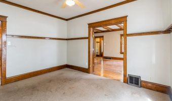 615 Kellogg Ave, Ames, IA 50010
