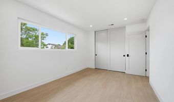 2610 Chestnut Ave, Carlsbad, CA 92010