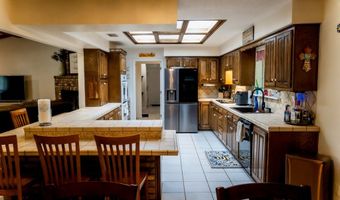 1511 Live Oak Ln, Andrews, TX 79714