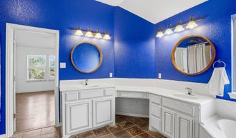 107 Clyde Dr, Aledo, TX 76008