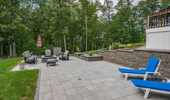 12 Franklins Way, Hollis, NH 03049