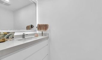 9801 Collins Ave 5U, Bal Harbour, FL 33154