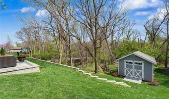 1009 Baileys Grove Dr, Adel, IA 50003