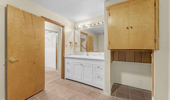 802 N Railroad St, Ainsworth, IA 52201