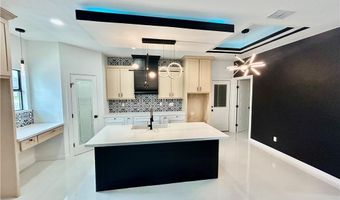 514 Tower Oak Dr, Alamo, TX 78516