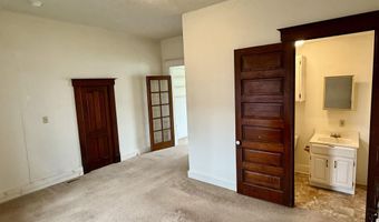 921 Lincoln Ave, Bedford, IN 47421
