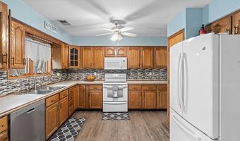5122 Elizabeth Ln, Almont, MI 48003