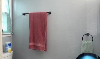 813 W Mann Ave, Artesia, NM 88210