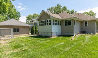 1412 Court St, Adel, IA 50003