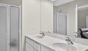 4 Hollyhock Knoll Ct 4, Bourne, MA 02532