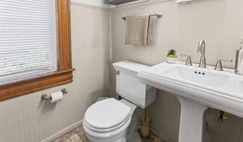 437 E 4th St, Alton, IL 62002
