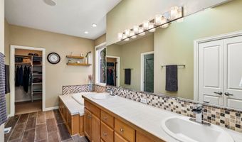 8297 SW HAYDEN Dr, Beaverton, OR 97007