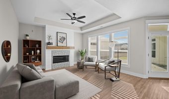 2220 Suncrest Dr, Ames, IA 50014
