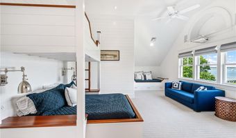 169 Wellington Ave, Newport, RI 02840