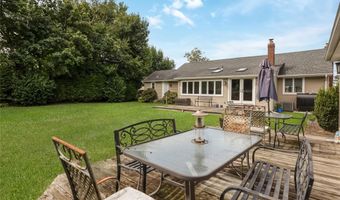 18 Central Ave, Amityville, NY 11701