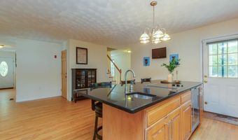 17 Keneson St, Billerica, MA 01821