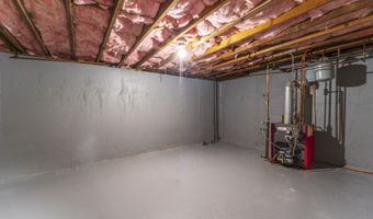 42 Greenwood Ave, Bloomfield, CT 06002