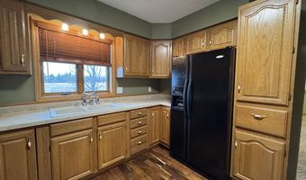 1502 Northview Ln, Aberdeen, SD 57401