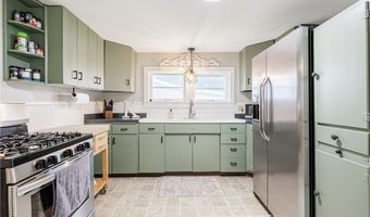 12 Clarendon St, Albion, NY 14411