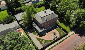 1715 Liberty St, Alton, IL 62002
