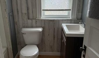 111 Summit St, Baileyville, ME 04694