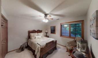 114 Chaudoin Dr, Angola, IN 46703