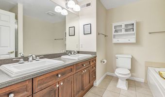 51 Faith Ln 51, Danbury, CT 06810