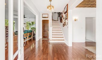 18 Robinwood Ave, Asheville, NC 28806