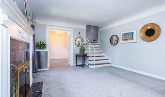 8911 Manor Ave, Allen Park, MI 48101