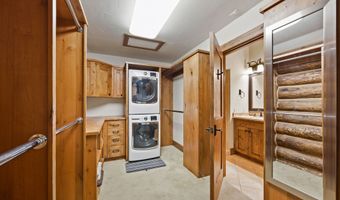 13471 Albright Ln, Bigfork, MT 59911