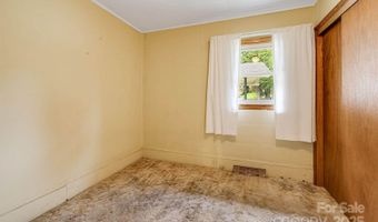 141 Macedonia Rd, Asheville, NC 28804