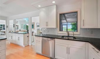 275 Boston Neck Rd, Narragansett, RI 02882