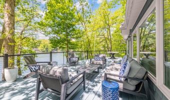 361 E Lakeshore Dr, Alloway, NJ 07422