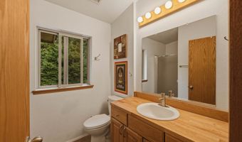88600 TROUT POND Ln, Bandon, OR 97411