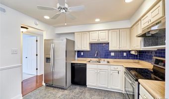 974 Claytonbrook Dr 1A, Ballwin, MO 63011